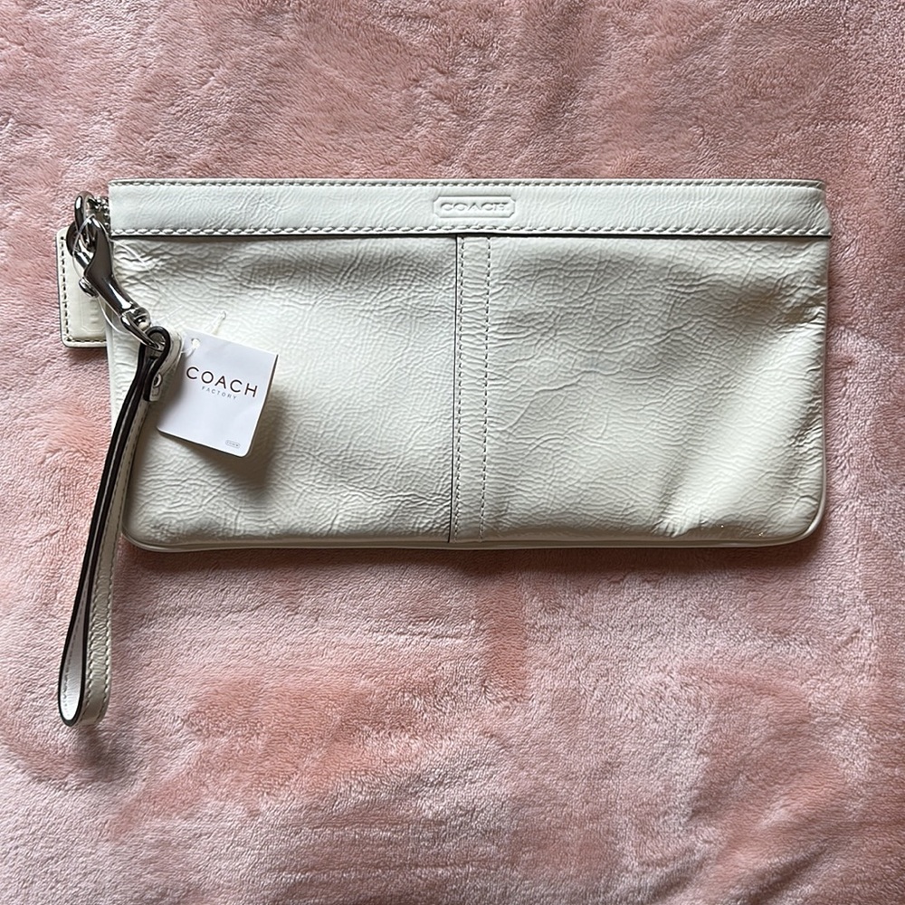 COACH WRISTLET NWT